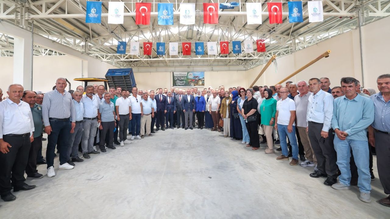 Kandıralı çiftçinin ürün deposu da Büyükşehir’den