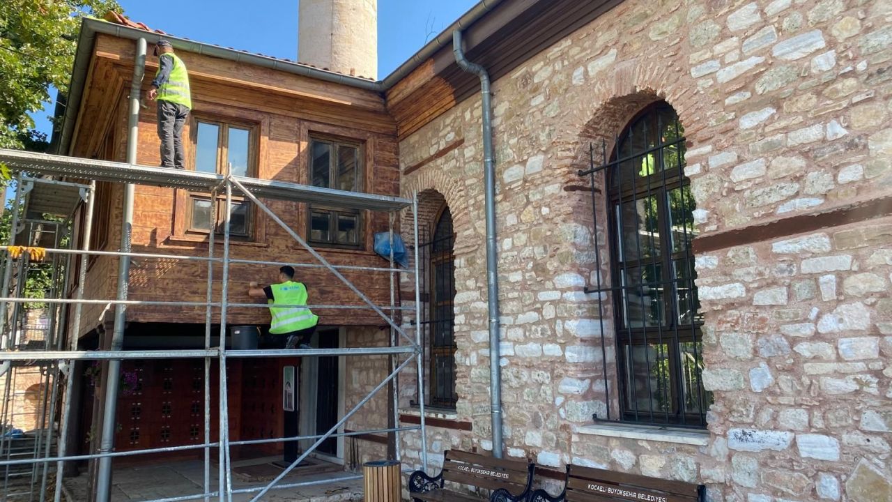 Vali Aktaş Orhan Camii'nde İncelemelerde Bulundu