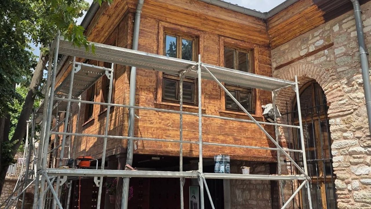 Vali Aktaş Orhan Camii'nde İncelemelerde Bulundu