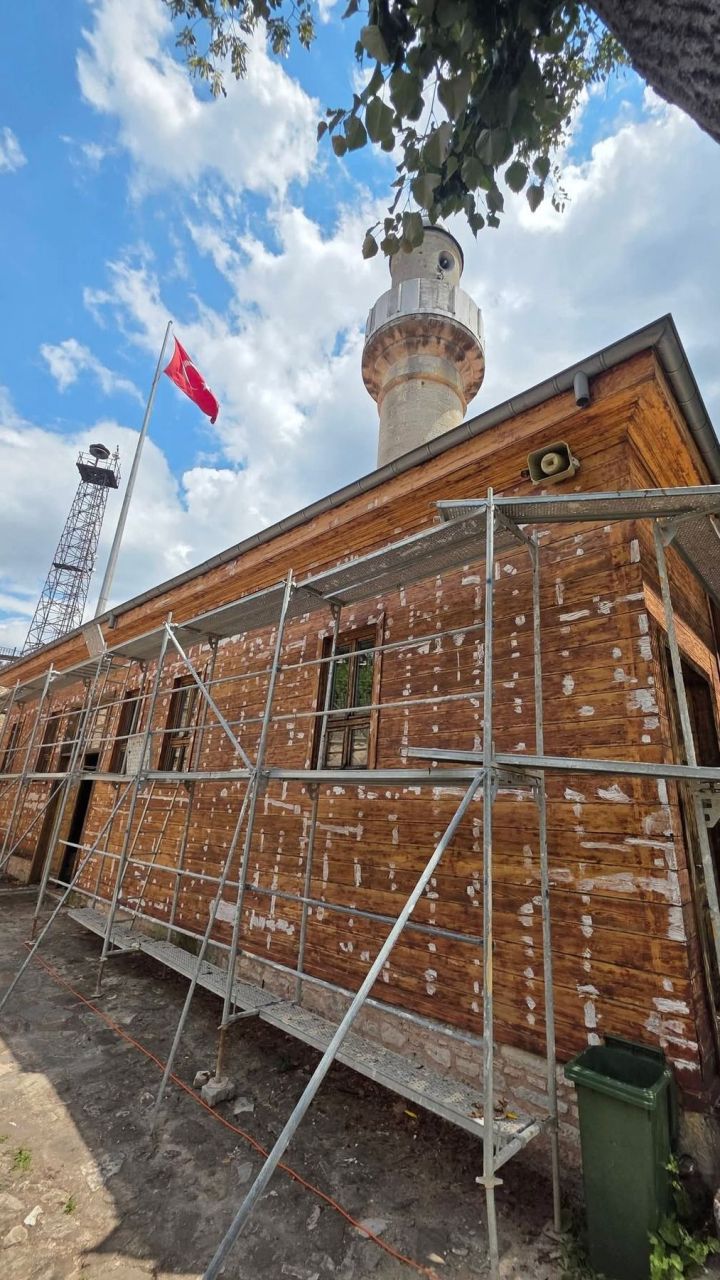 Vali Aktaş Orhan Camii'nde İncelemelerde Bulundu