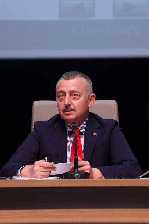Büyükakın'dan sert çıkış: “Suç varsa mahkemeye verin”