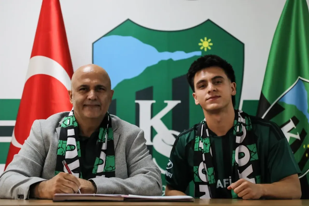 Kocaelispor, Haydar Karataş'ı 4 yıllığına renklerine bağladı