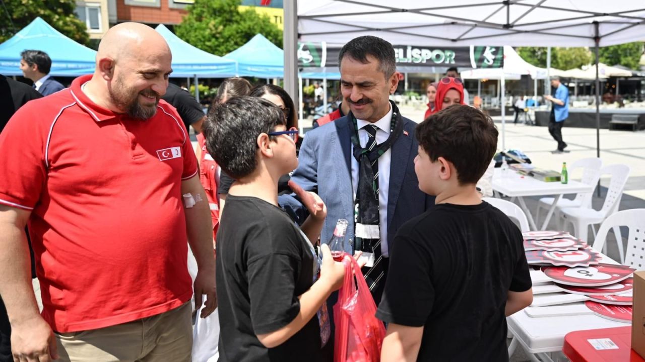 Vali İlhami Aktaş, Kan Bağışı Alanını Ziyaret Etti
