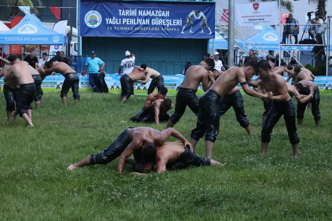 Tarihi Namazgâh Güreşleri İzleyicilerden Tam Not Aldı