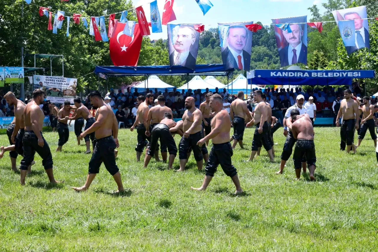 Tarihi Namazgâh Güreşleri İzleyicilerden Tam Not Aldı