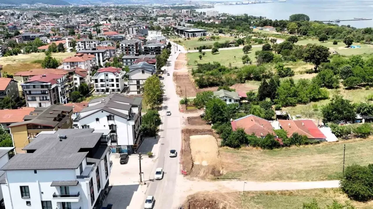 Başiskele’de ulaşım konforu artıyor: Yol 4 şeride çıkıyor