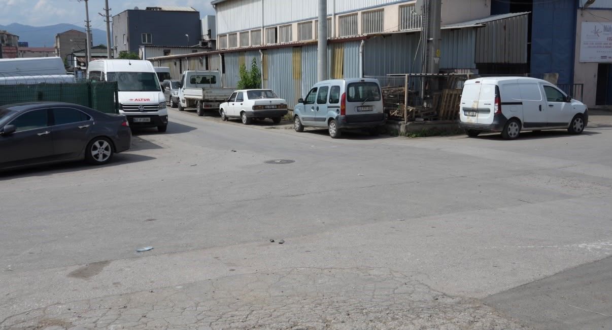 İzmit'te bu sokak alarm veriyor! Her hafta kaza oluyor