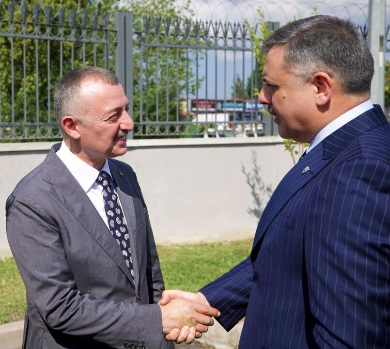 Bakan Çiftçi’den Kocaeli çıkarması: Ziyaretlerine Gebze’den başladı