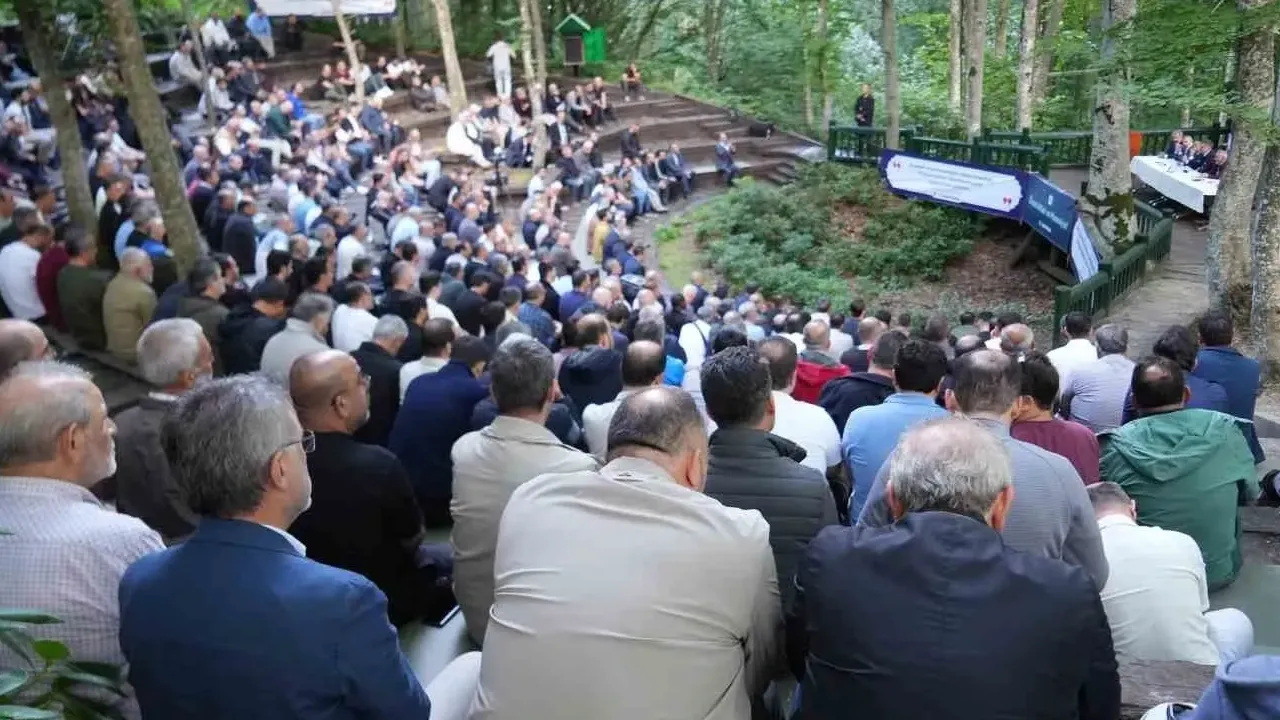 Bakan Çiftçi’den Kocaeli’de akvaryum ve kütüphane ziyareti