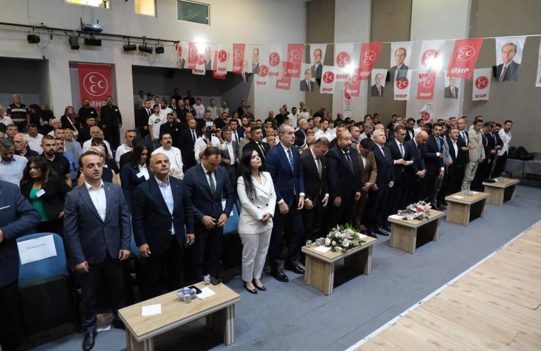 MHP İzmit'ten kongreleri gerçekleşen ilçelere destek!