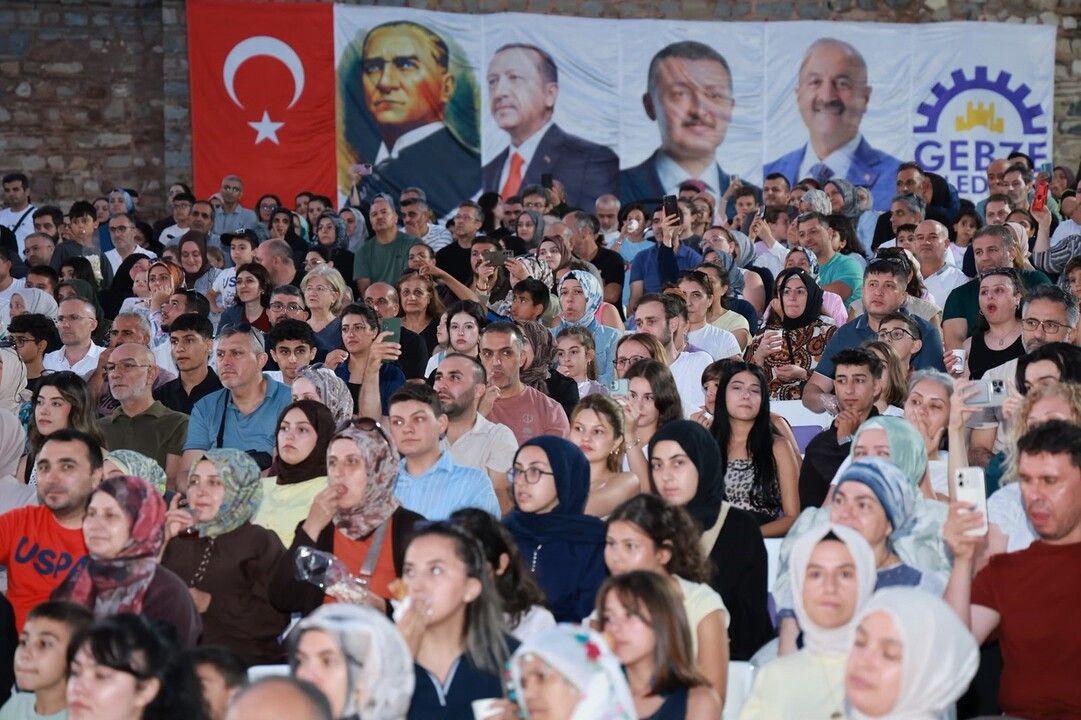 Eskihisar Kalesi'nde kültür sanat akşamları coşkusu