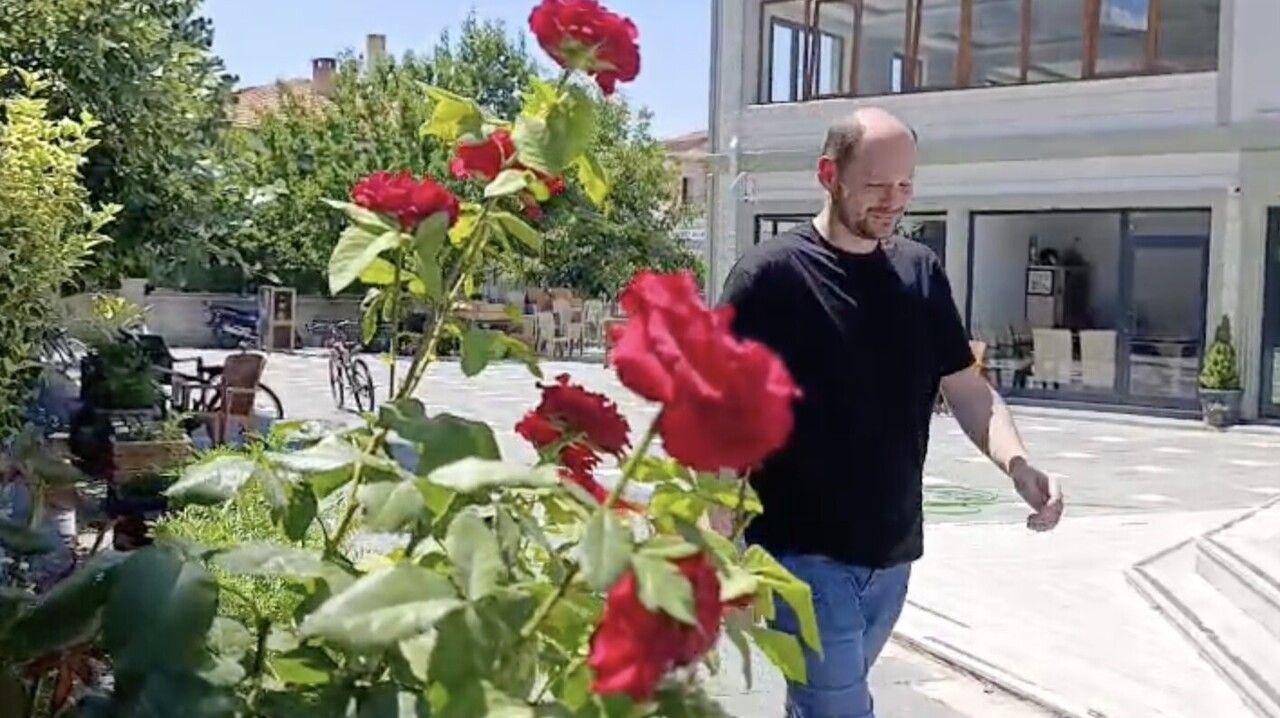 Kocaeli'de Türk bayraklı nişan yapmıştı: Alman damat Müslüman oldu