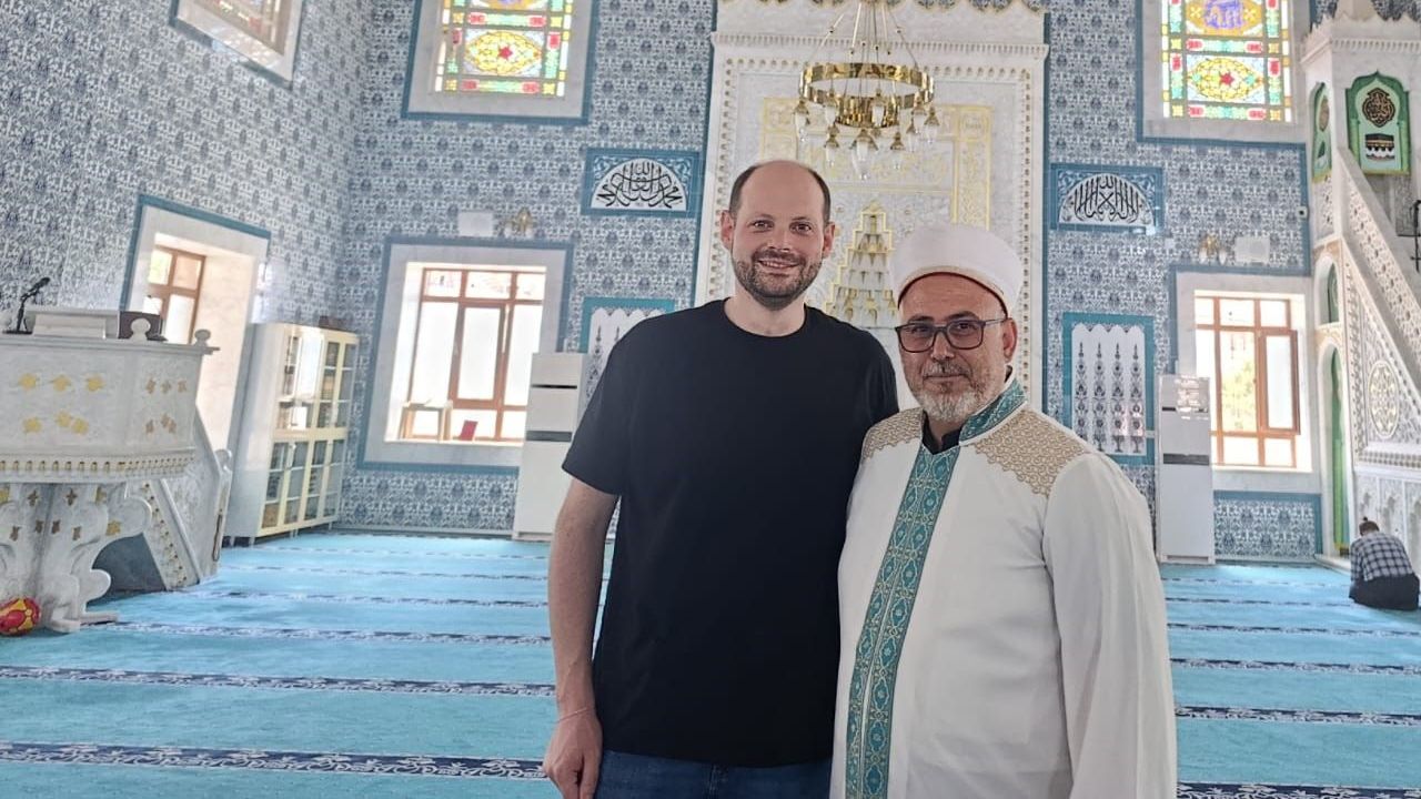 Kocaeli'de Türk bayraklı nişan yapmıştı: Alman damat Müslüman oldu
