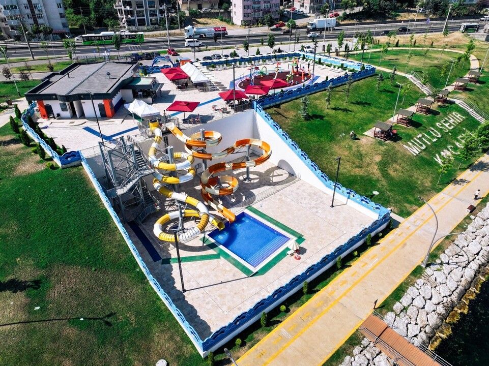 Değirmendere Aquapark yaz sezonuna damga vurdu