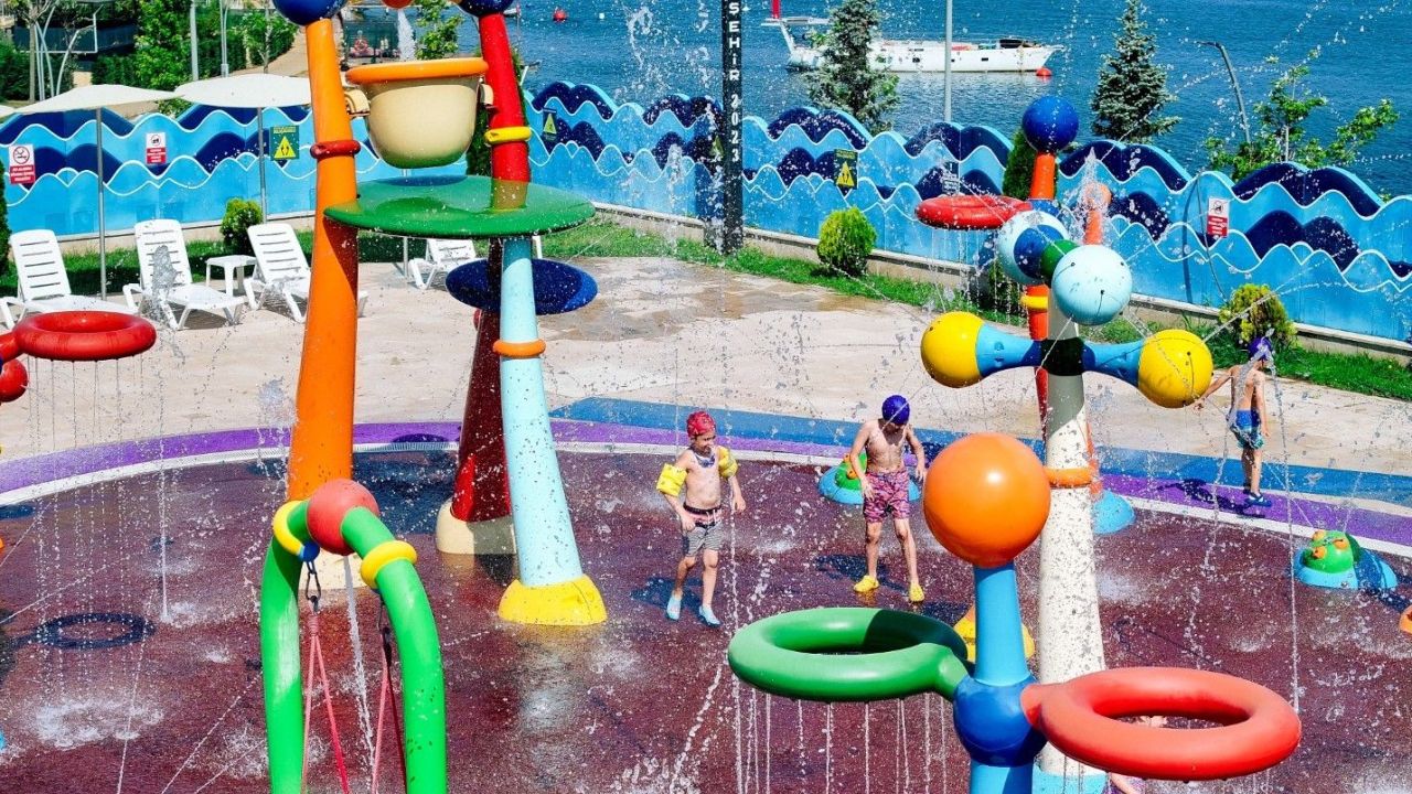 Değirmendere Aquapark yaz sezonuna damga vurdu