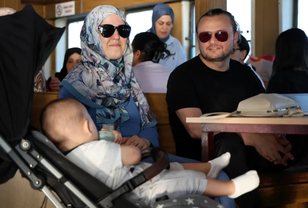 Vatandaşlar akın ediyor! İzmit Körfezi’nde yaz geceleri vapurla güzelleşiyor