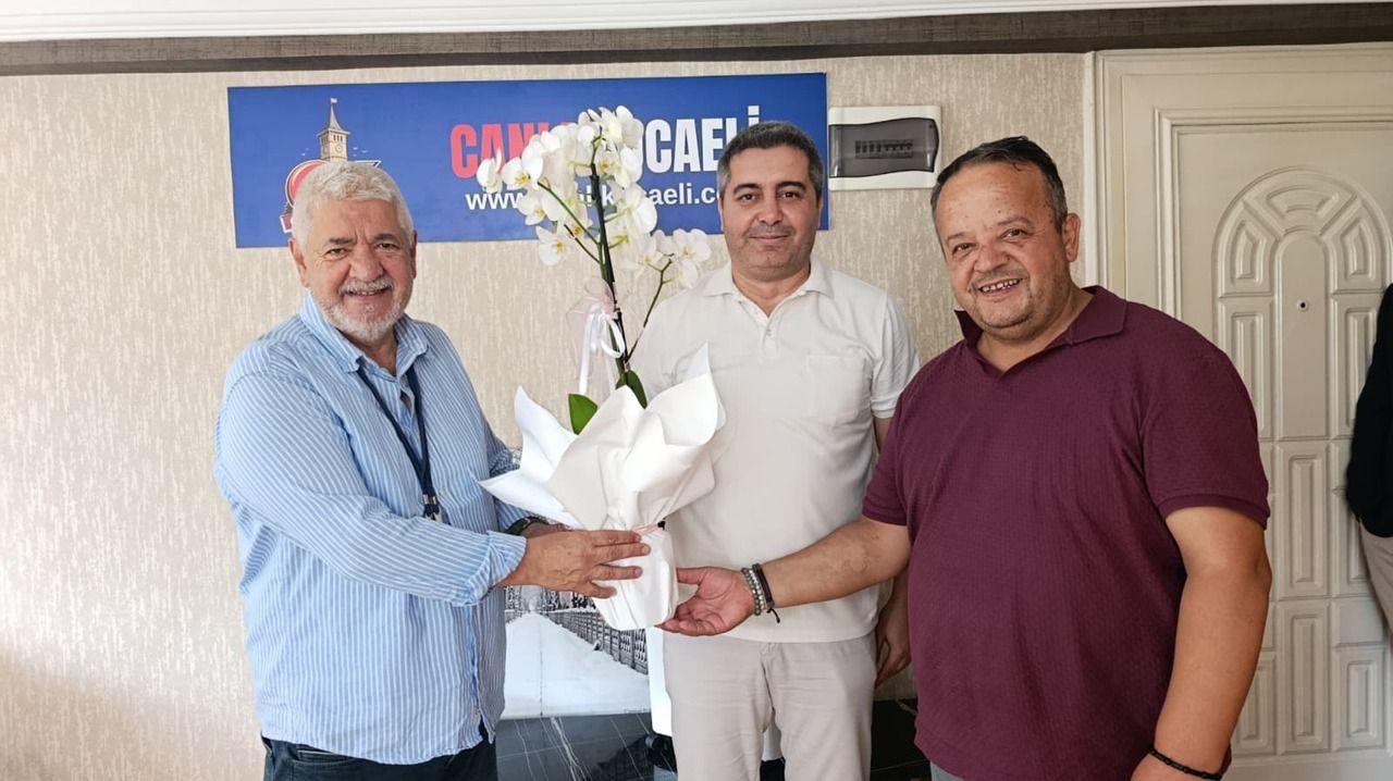 Şahin Adal’dan “Hizmet İçin Varız, Körfez’de Söz Sahibi Olacağız”