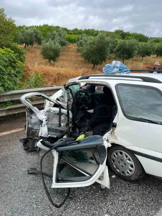 Sakarya'da feci kaza: 1 ölü, 2 yaralı
