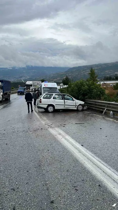 Sakarya'da feci kaza: 1 ölü, 2 yaralı