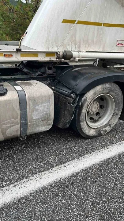 Sakarya'da feci kaza: 1 ölü, 2 yaralı