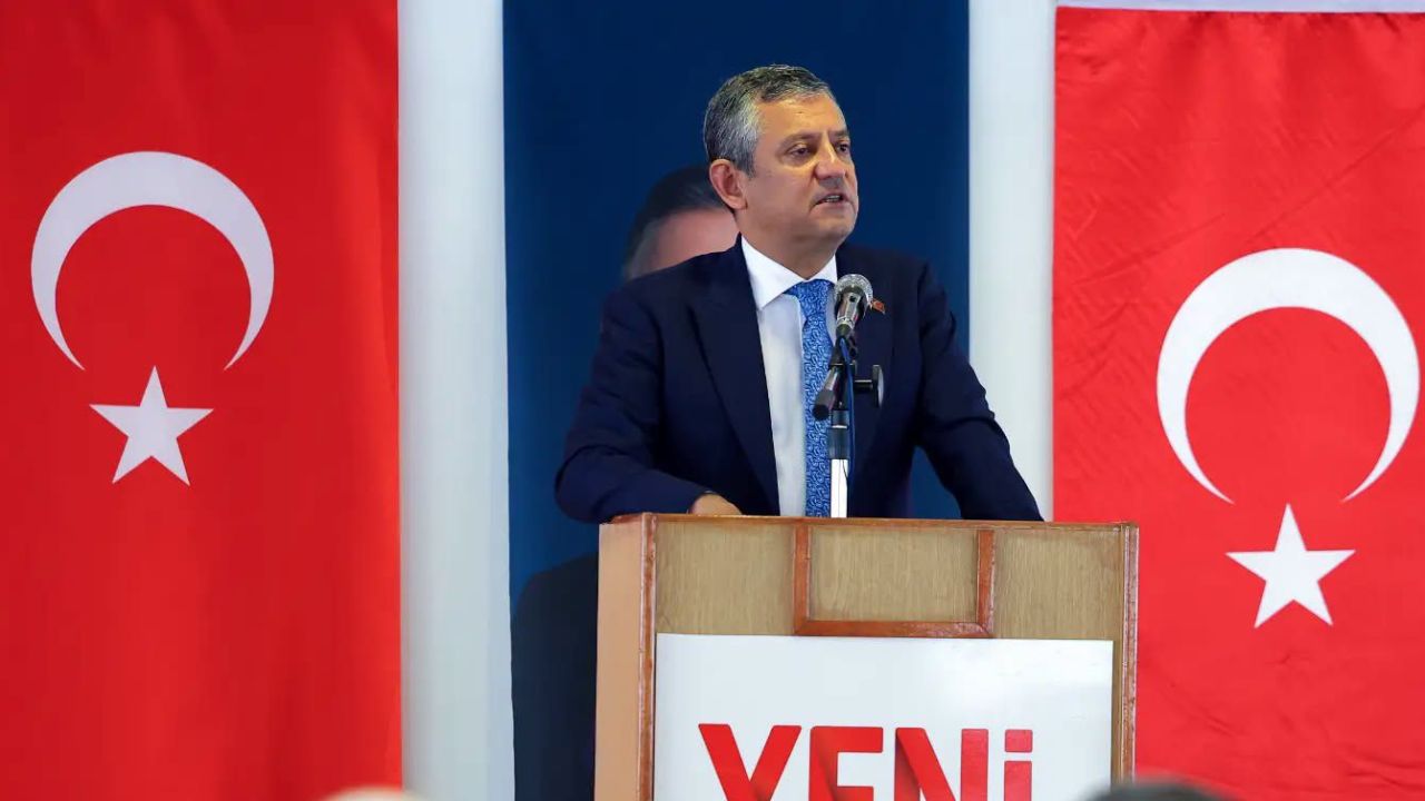 Kocaeli siyasetinde dikkat çeken gelişme! CHP'nin 3 milletvekili Yeni Parti'de