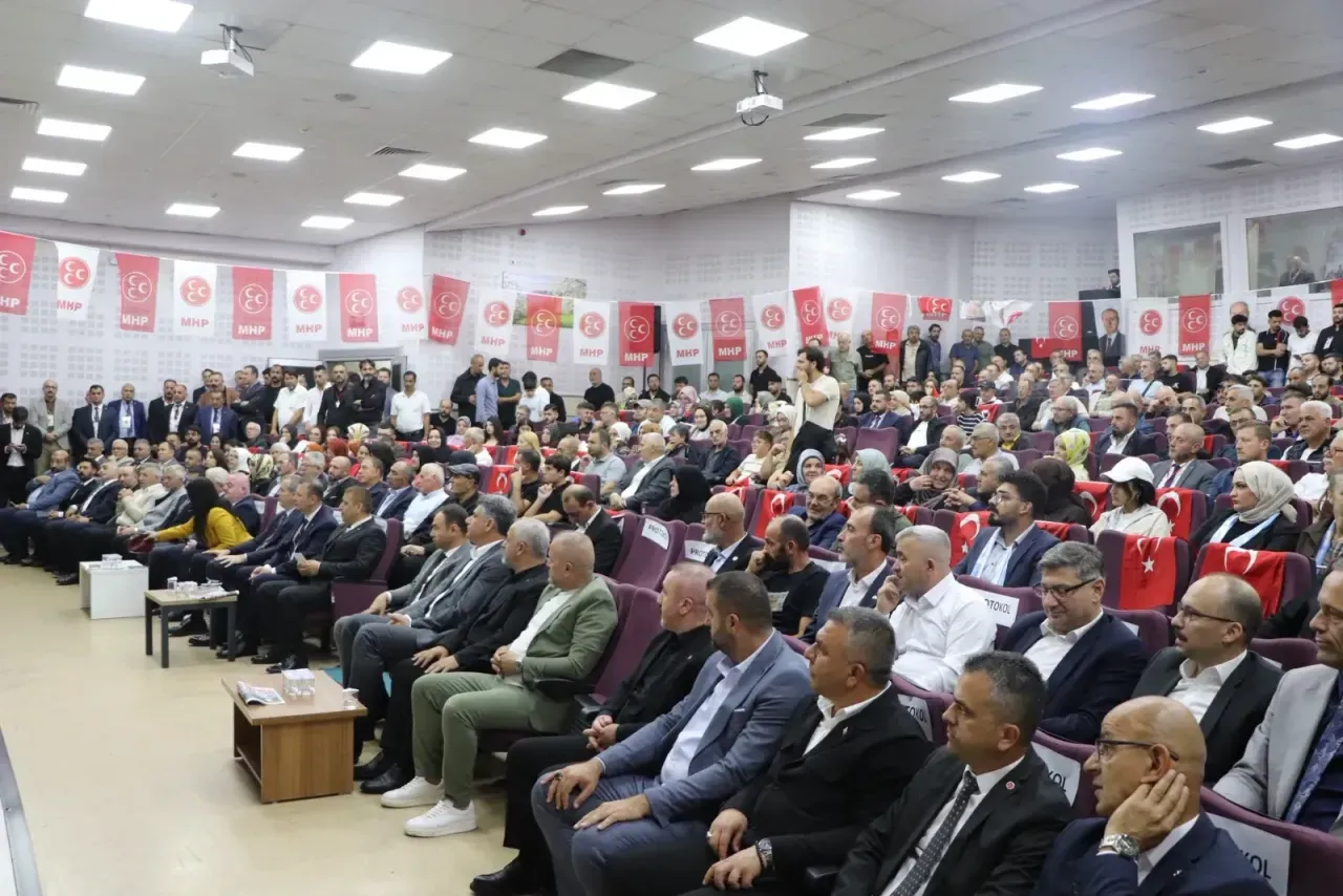İzmit ve Kartepe'de delegeler 