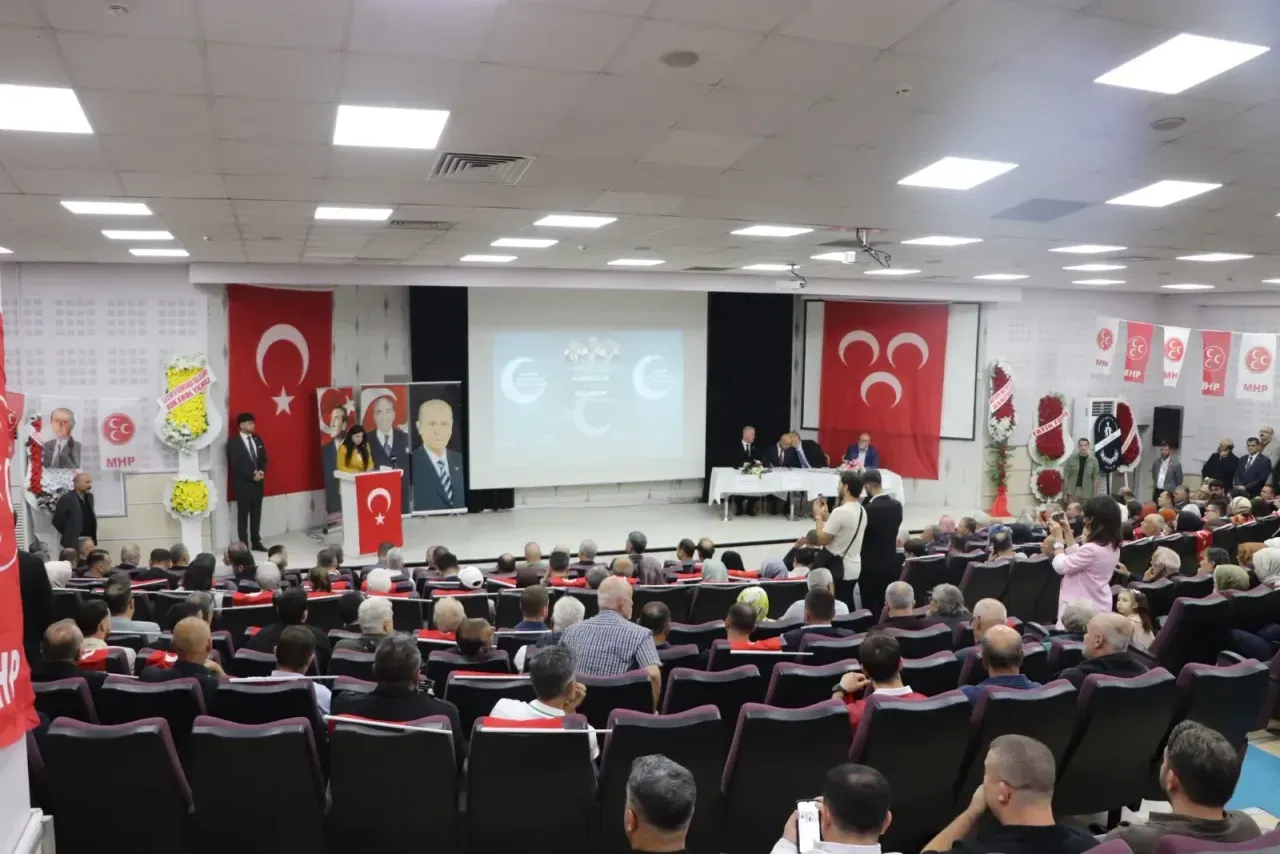 İzmit ve Kartepe'de delegeler 