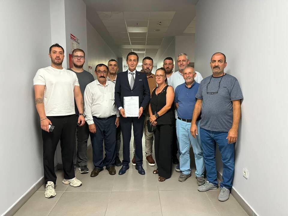 MHP İzmit İlçe Başkanı Serdar Semih Türeyen mazbatasını aldı!