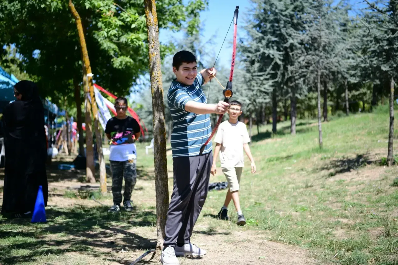 Çayırova'da özel bireyler yaz okulu etkinliklerinde doyasıya eğlendi