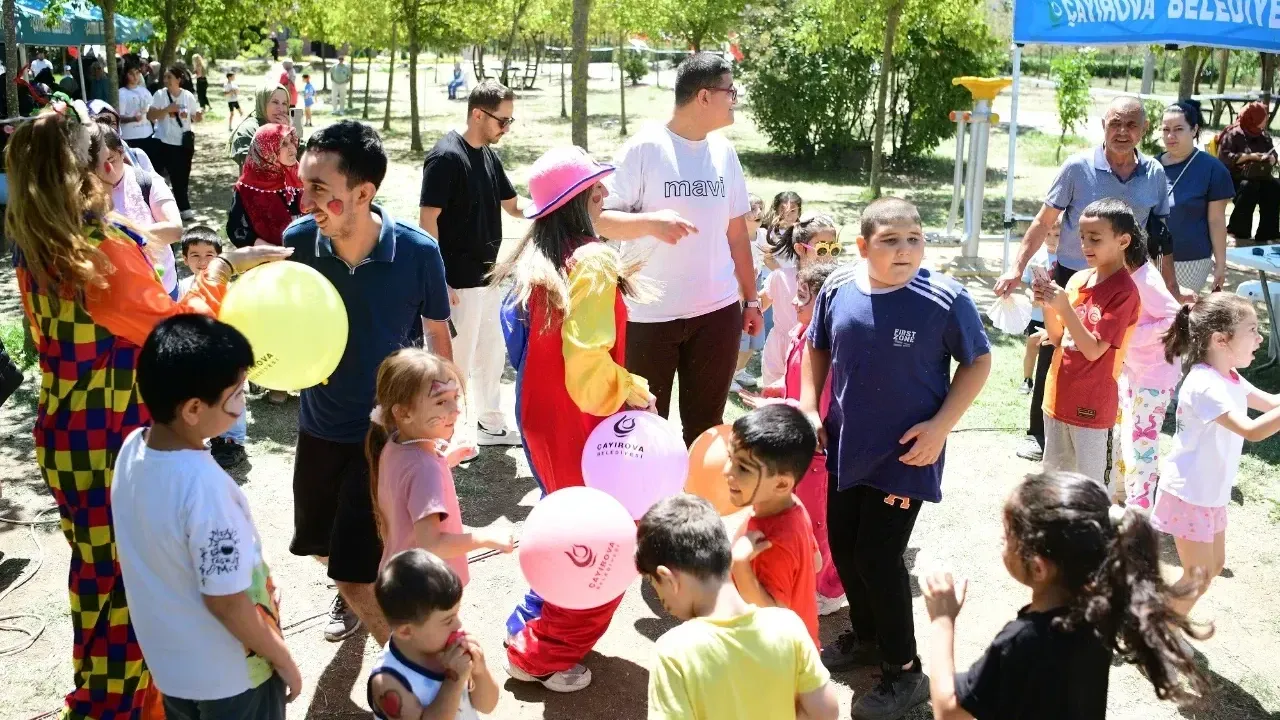 Çayırova'da özel bireyler yaz okulu etkinliklerinde doyasıya eğlendi