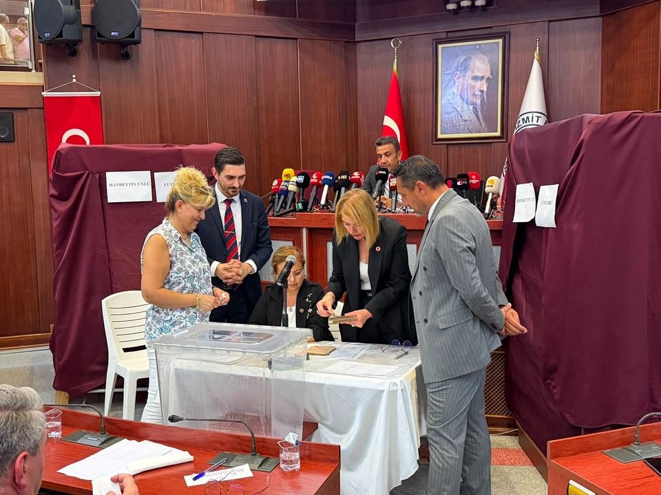 İzmit Belediye Başkanvekili seçiminde ikinci turda da sonuç çıkmadı: Gözler üçüncü turda