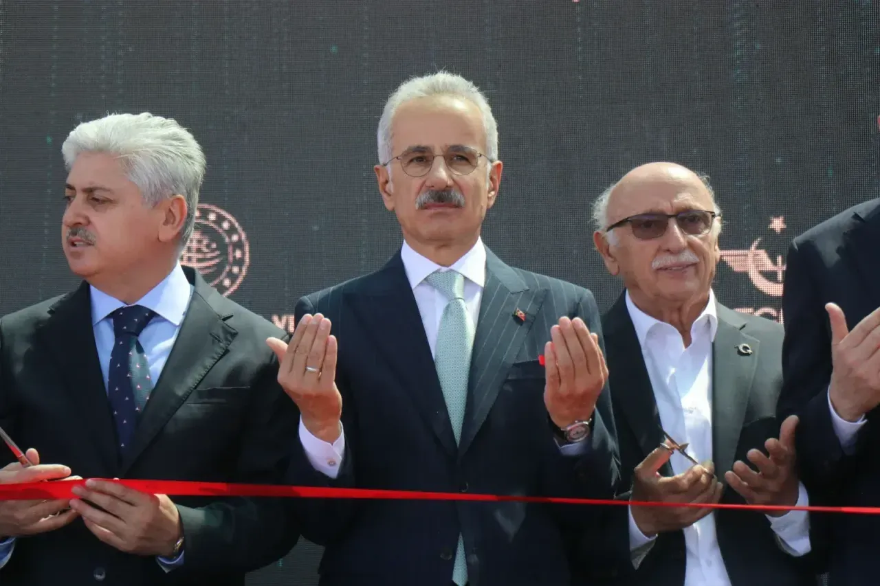 Kocaeli hattındaki YHT durağında yeni dönem! Resmen hizmete açıldı