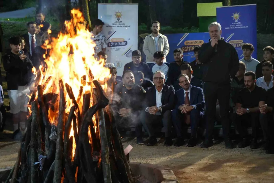 AK Parti'nin İnsan Hakları Kampı Kocaeli'nde başladı