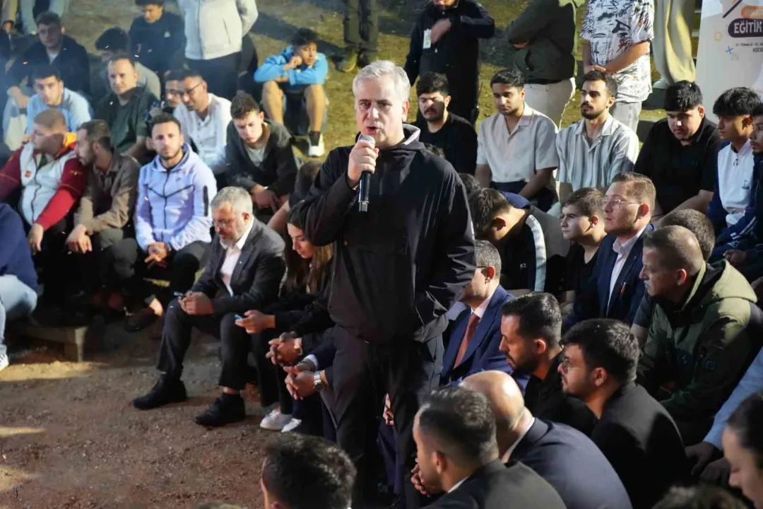 AK Parti'nin İnsan Hakları Kampı Kocaeli'nde başladı