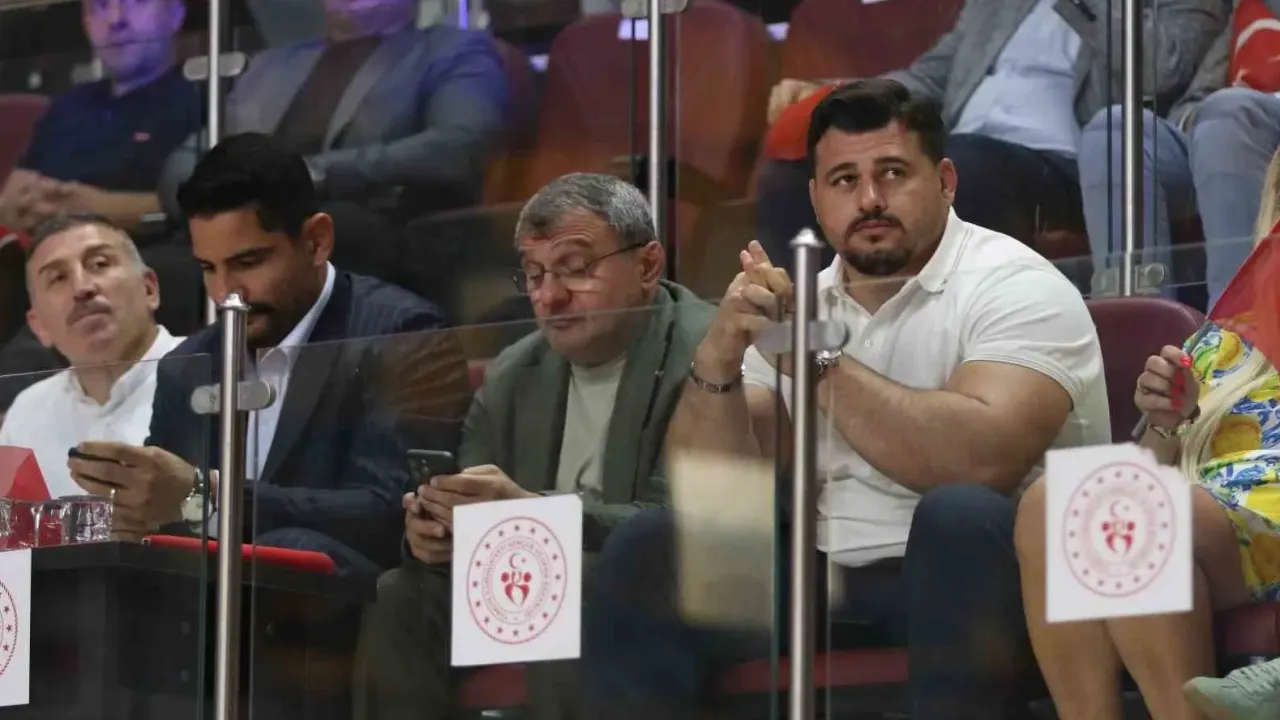Hasan Gemici ve Gazanfer Bilge Güreş Turnuvası’nda ikinci gün devam ediyor