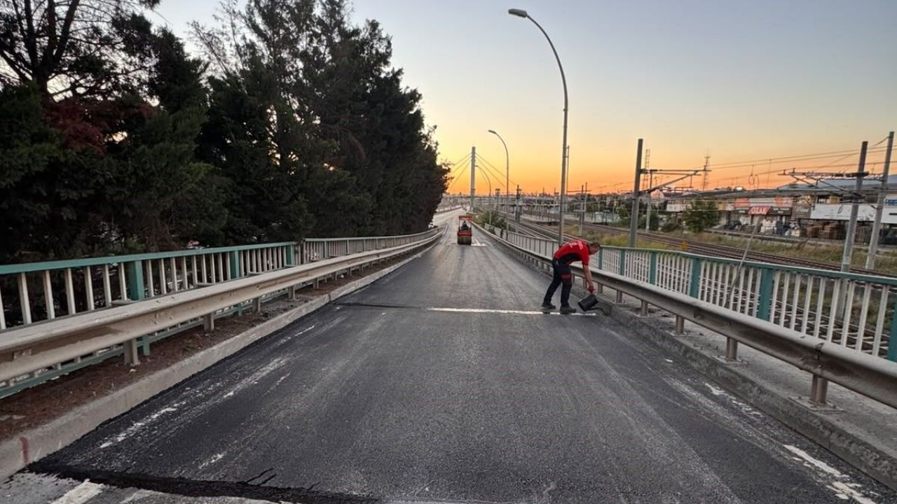 İzmit'te ulaşımı rahatlatan çalışma: Adalet Köprüsü yeni yüzüne kavuştu