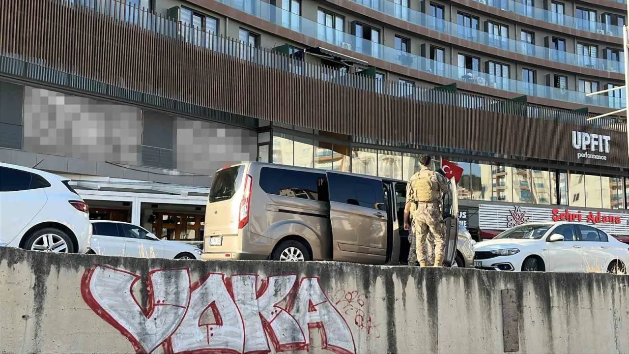 Gebze'de operasyon anları! Kaçış girişimi hastanede son buldu
