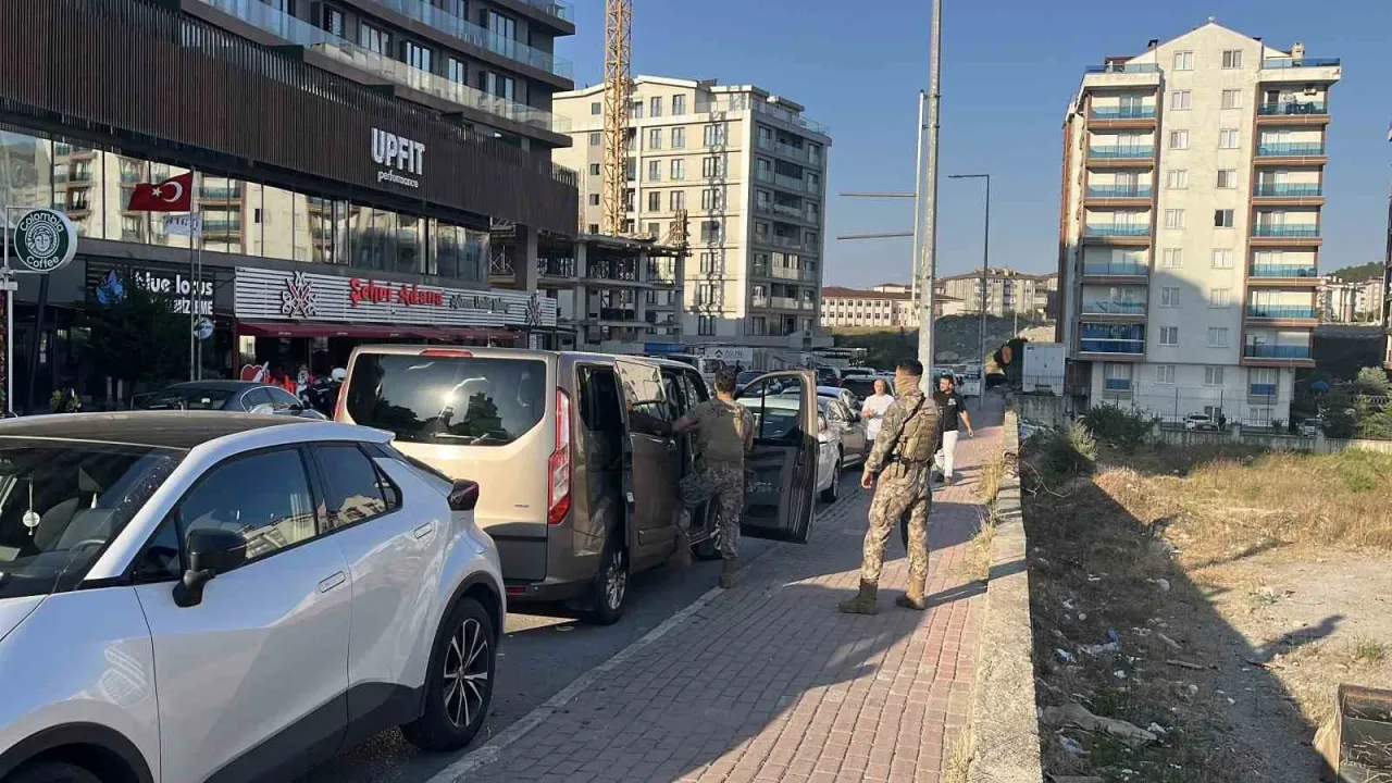 Gebze'de operasyon anları! Kaçış girişimi hastanede son buldu