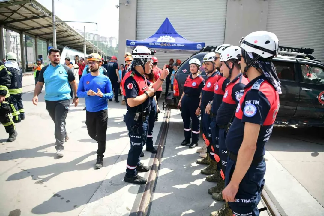 Gebze’de nefes kesen tren kazası tatbikatı! Ekipler seferber oldu