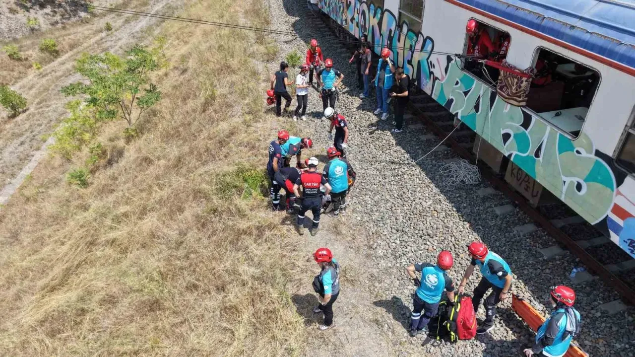 Gebze’de nefes kesen tren kazası tatbikatı! Ekipler seferber oldu