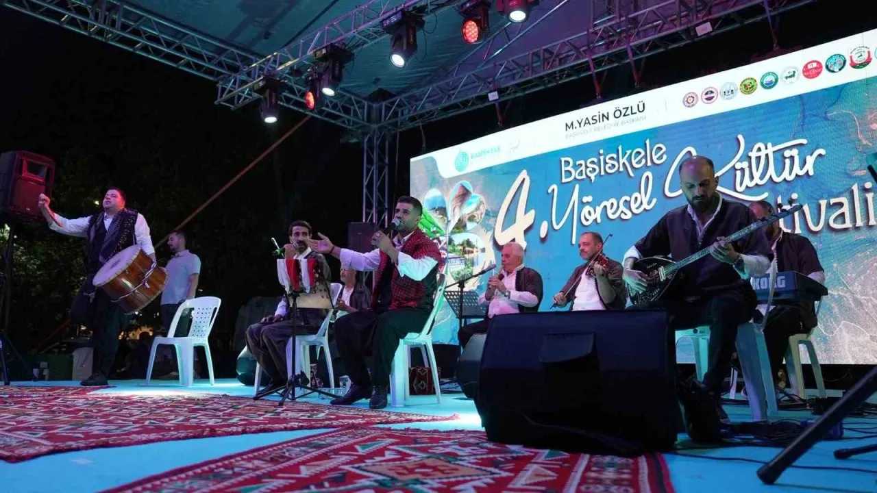 Başiskele’de kültür şöleni! Türkiye’nin dört bir yanı sahilde buluştu