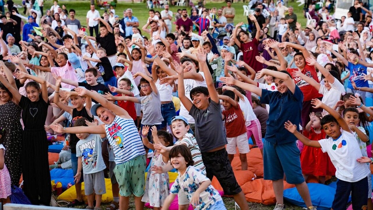 Kocaeli’de yaz coşkusu final yaptı: Binlerce kişi Millet Bahçesi’nde buluştu