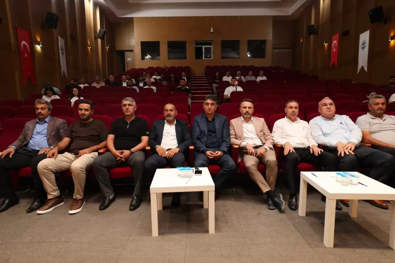 Dilovası Meclisi’nde gündem yatırımlar oldu: Ömeroğlu projeleri anlattı
