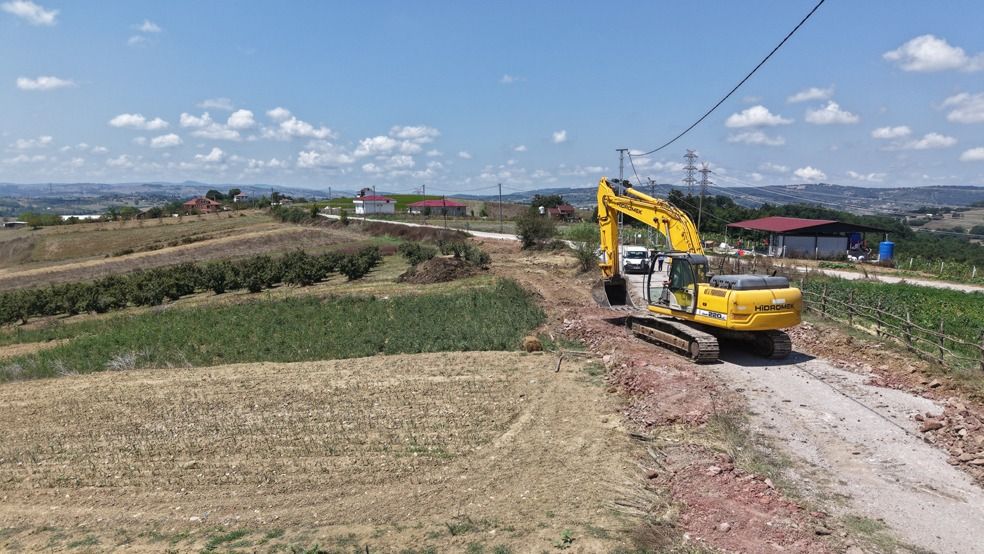 Kandıra Belediyesi’nden Fındık Hasadı Öncesi Üreticiye Yol Desteği