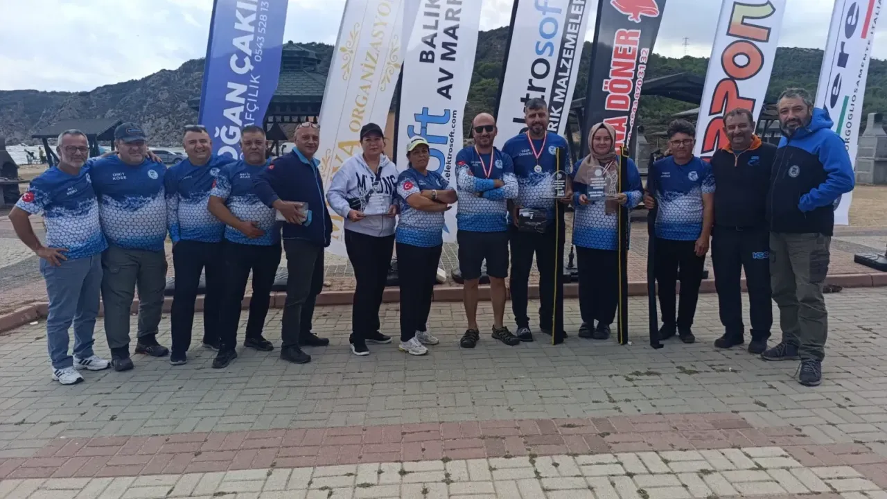 Çanakkale'den Kocaeli'ye 4 Kupa Birden