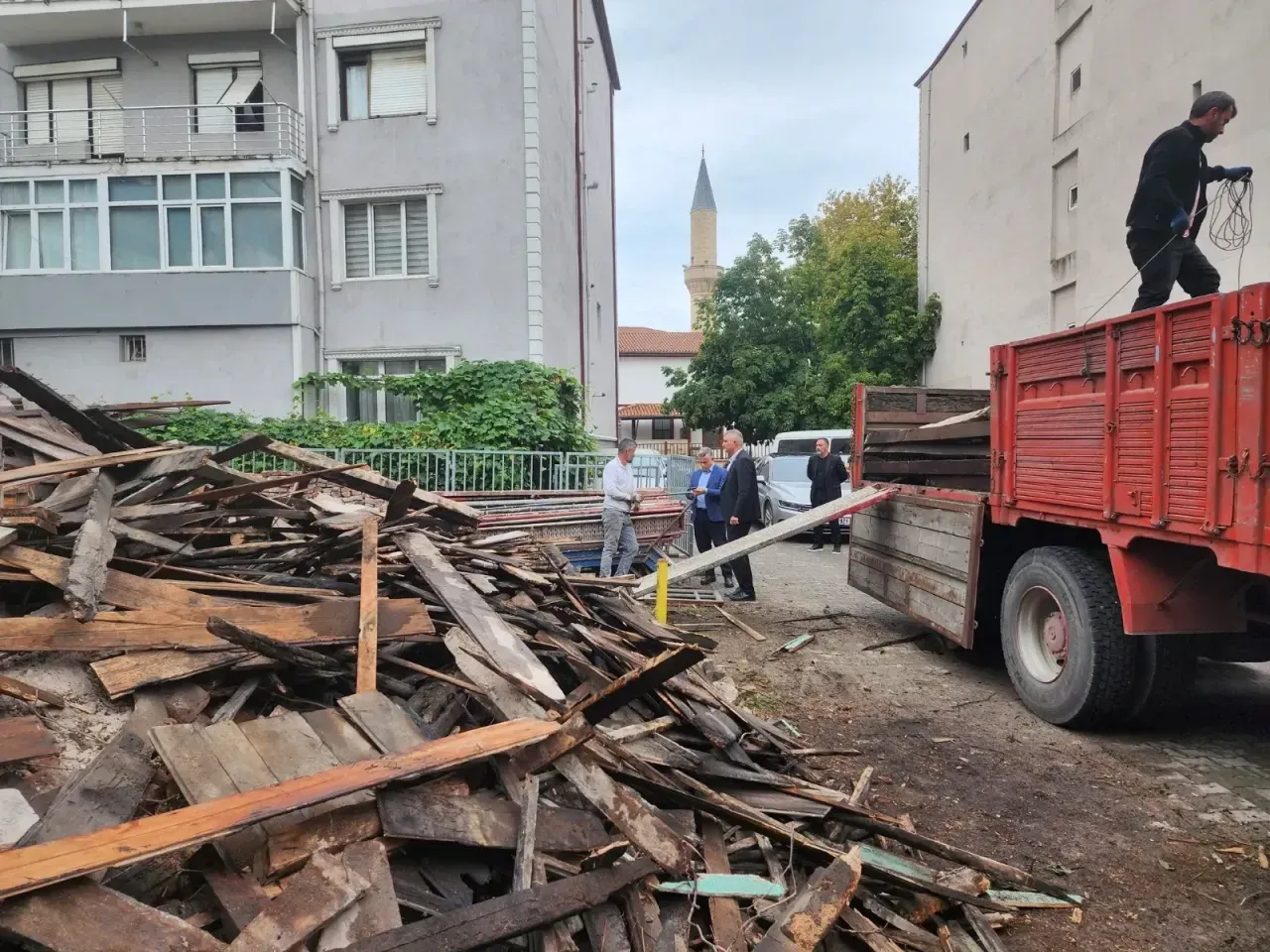 Değirmendere’de Kütüphane Olacak Tarihî Binanın Rekonstrüksiyonu Başladı
