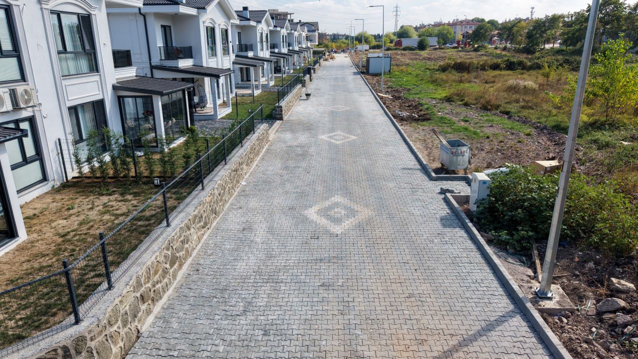 Başiskele’nin Sokaklarında Üstyapı Mesaisi